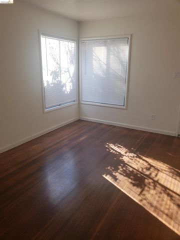 1402 Berkeley Way, Berkeley, CA 94702