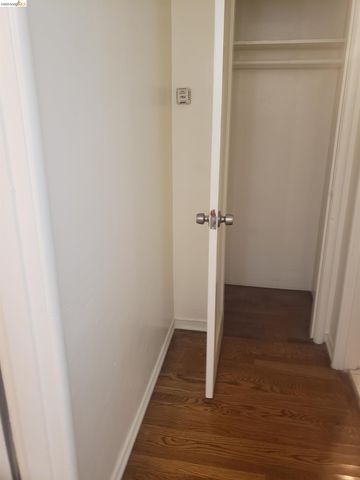 1402 Berkeley Way, Berkeley, CA 94702