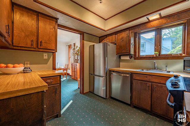 22 Dewey Avenue, Piercefield, NY 12973