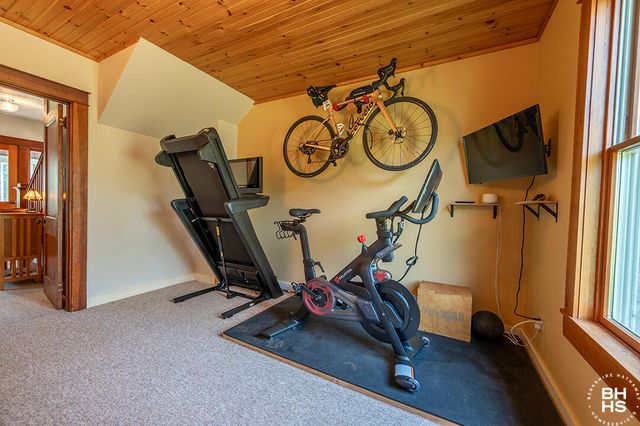 22 Dewey Avenue, Piercefield, NY 12973