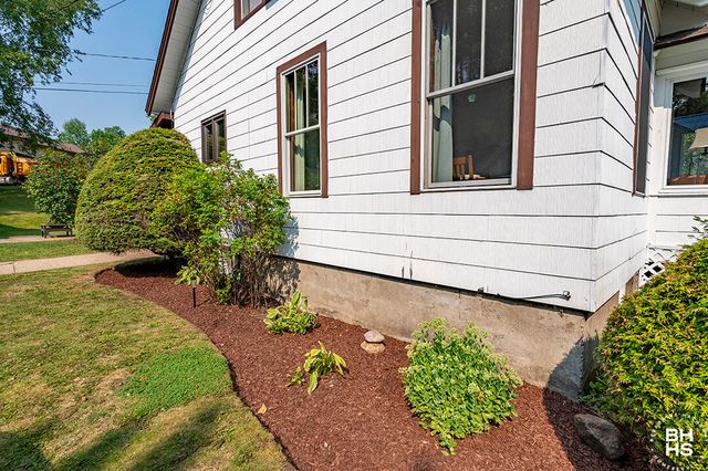 22 Dewey Avenue, Piercefield, NY 12973