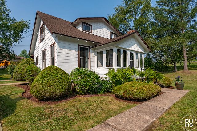 22 Dewey Avenue, Piercefield, NY 12973