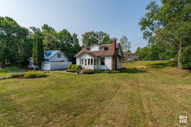 22 Dewey Avenue, Piercefield, NY 12973