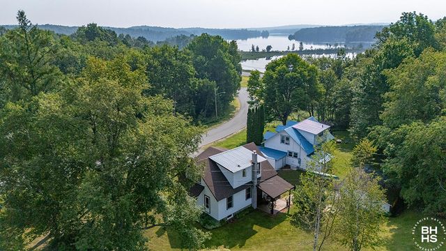 22 Dewey Avenue, Piercefield, NY 12973