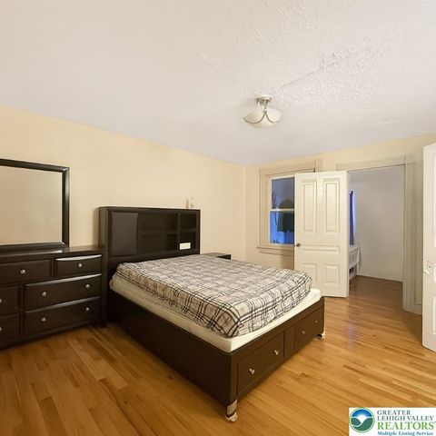 40 Delaware Drive, Easton, PA 18042