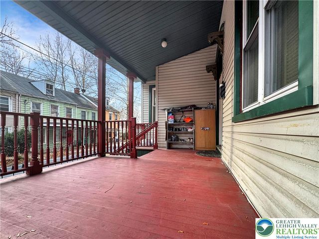 40 Delaware Drive, Easton, PA 18042