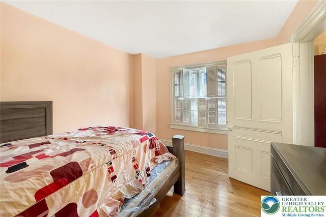 40 Delaware Drive, Easton, PA 18042