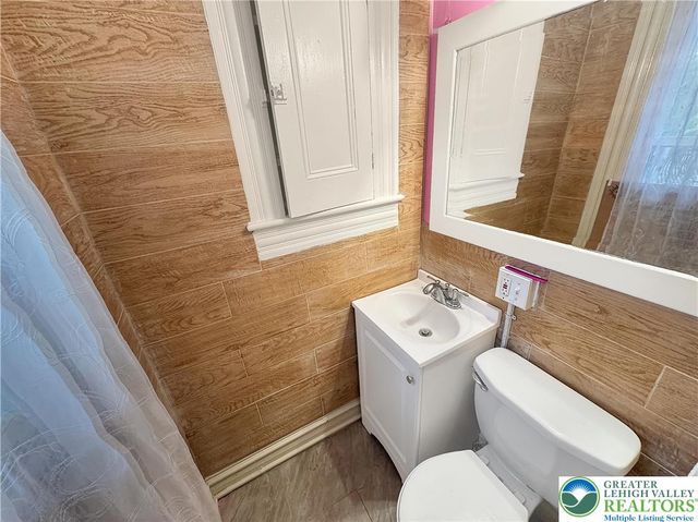 40 Delaware Drive, Easton, PA 18042