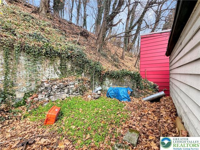 40 Delaware Drive, Easton, PA 18042