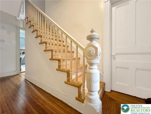 40 Delaware Drive, Easton, PA 18042