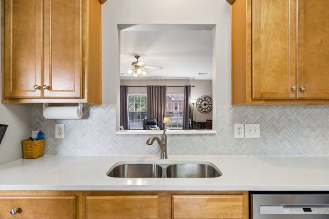 1101 Downs Blvd Apt 233, Franklin, TN 37064
