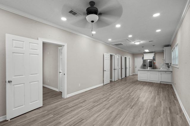 311 7th Avenue N, Texas City, TX 77590