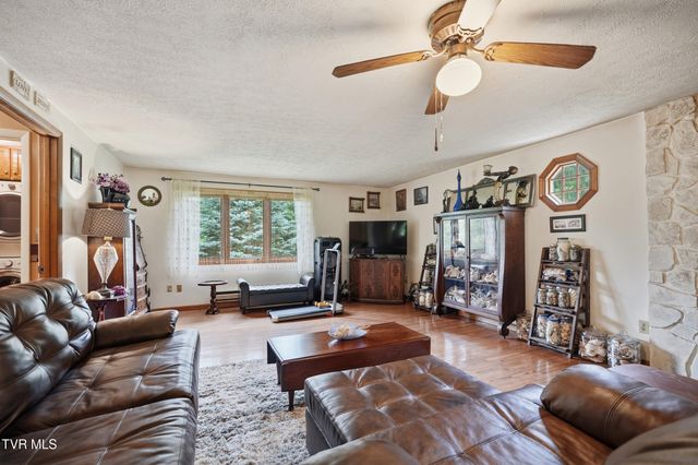 5100 Chandler Road, Big Stone Gap, VA 24219