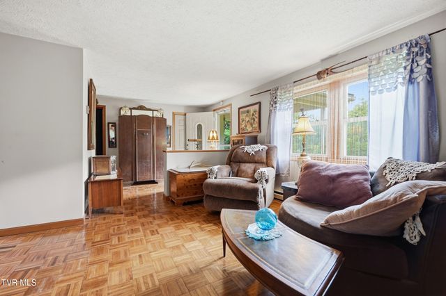 5100 Chandler Road, Big Stone Gap, VA 24219