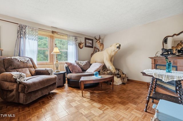 5100 Chandler Road, Big Stone Gap, VA 24219