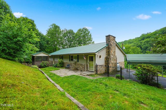 5100 Chandler Road, Big Stone Gap, VA 24219
