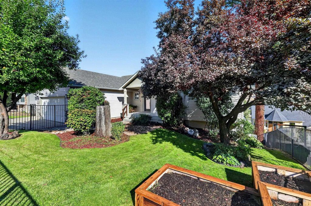 1019 W BOLAN Ave, Spokane, WA 99224 photo 3