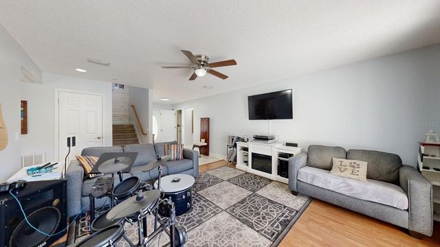 208 LONDON DRIVE, Palm Coast, FL 32137