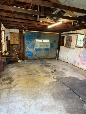 1413 W 4th Street, Lawrence, KS 66044