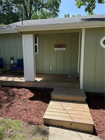 1413 W 4th Street, Lawrence, KS 66044