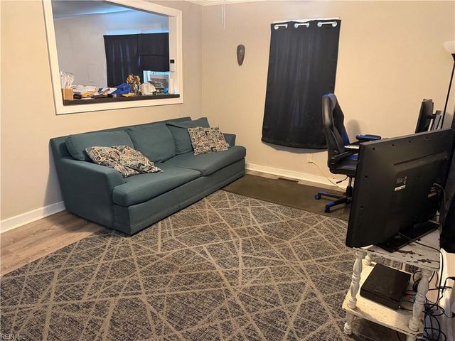 55 Bolling RD, Portsmouth, VA 23701