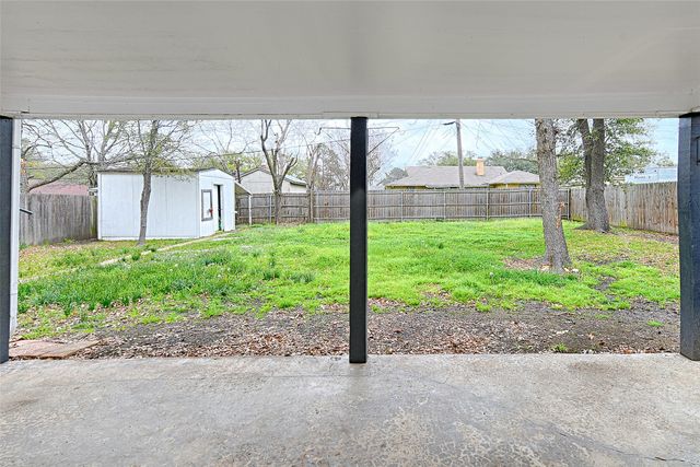 6413 Stonewall Street, Greenville, TX 75402