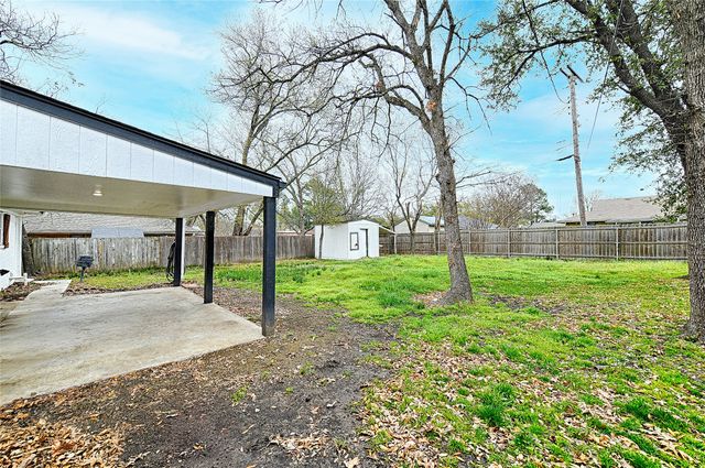 6413 Stonewall Street, Greenville, TX 75402