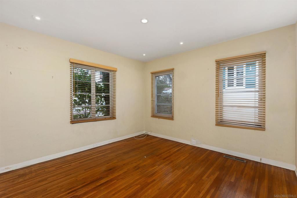 Image 11 of property listing at 2219 La Callecita, San Diego, CA 92103