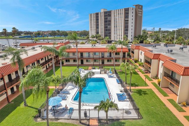 10365 PARADISE BOULEVARD 1, Treasure Island, FL 33706