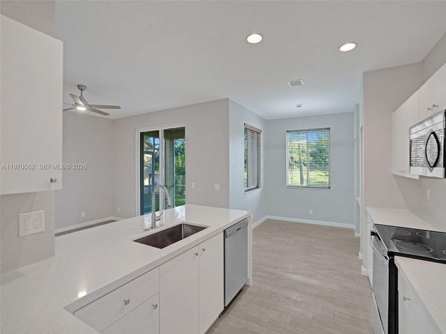 488 Conservation Dr, Weston, FL 33327