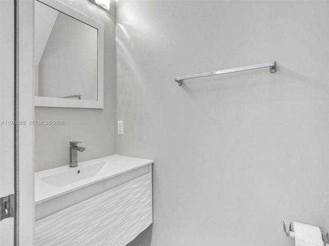 488 Conservation Dr, Weston, FL 33327