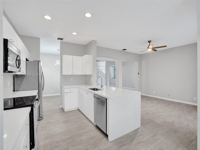 488 Conservation Dr, Weston, FL 33327