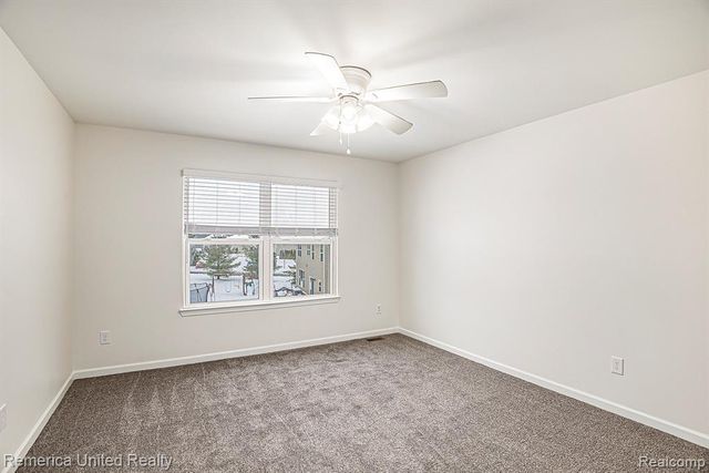 59696 Twin Pines Drive, New Hudson, MI 48165