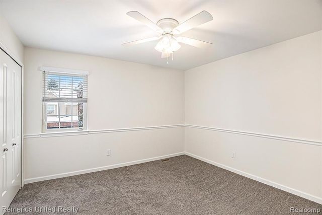 59696 Twin Pines Drive, New Hudson, MI 48165