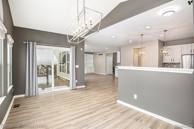 59696 Twin Pines Drive, New Hudson, MI 48165