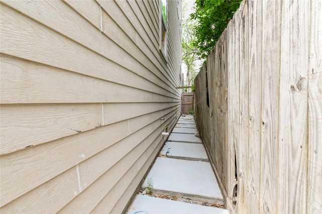 1507 W 23rd Street A, Houston, TX 77008