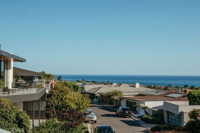 407 Mendoza Terrace, Corona Del Mar, CA 92625