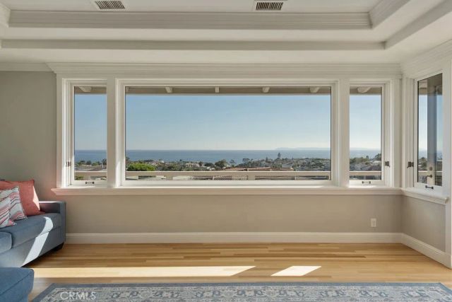 407 Mendoza Terrace, Corona Del Mar, CA 92625