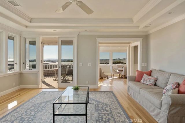 407 Mendoza Terrace, Corona Del Mar, CA 92625