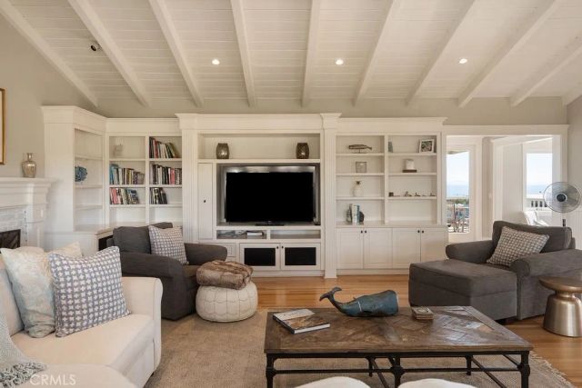 407 Mendoza Terrace, Corona Del Mar, CA 92625
