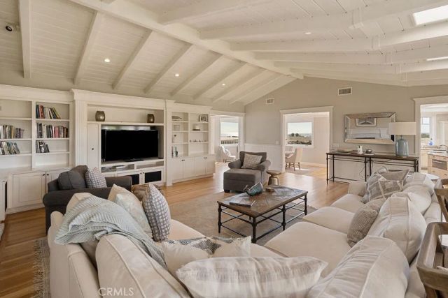 407 Mendoza Terrace, Corona Del Mar, CA 92625