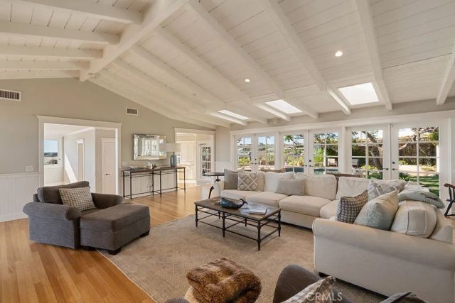 407 Mendoza Terrace, Corona Del Mar, CA 92625