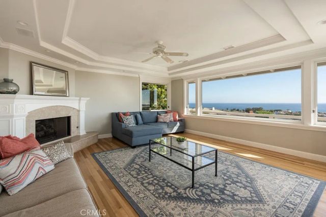 407 Mendoza Terrace, Corona Del Mar, CA 92625