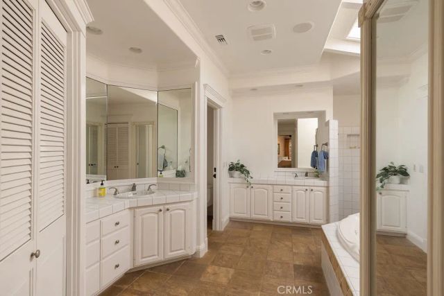 407 Mendoza Terrace, Corona Del Mar, CA 92625