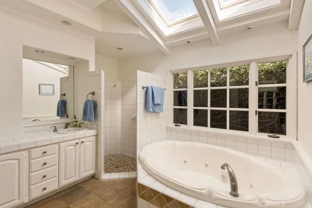 407 Mendoza Terrace, Corona Del Mar, CA 92625