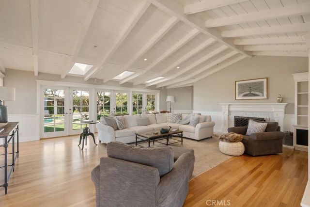 407 Mendoza Terrace, Corona Del Mar, CA 92625
