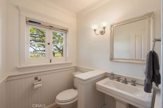 407 Mendoza Terrace, Corona Del Mar, CA 92625