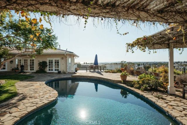 407 Mendoza Terrace, Corona Del Mar, CA 92625