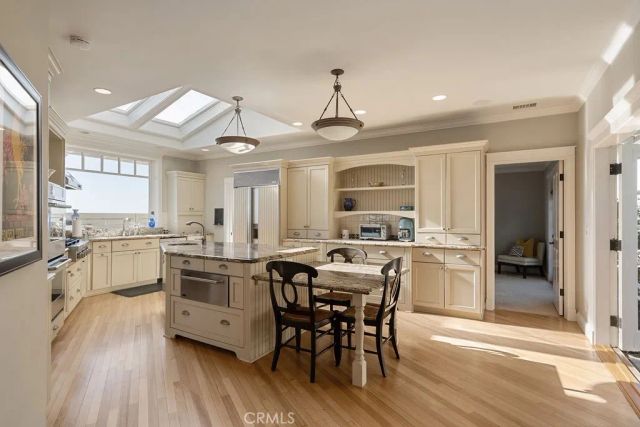 407 Mendoza Terrace, Corona Del Mar, CA 92625