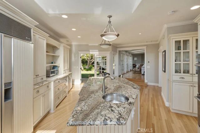 407 Mendoza Terrace, Corona Del Mar, CA 92625